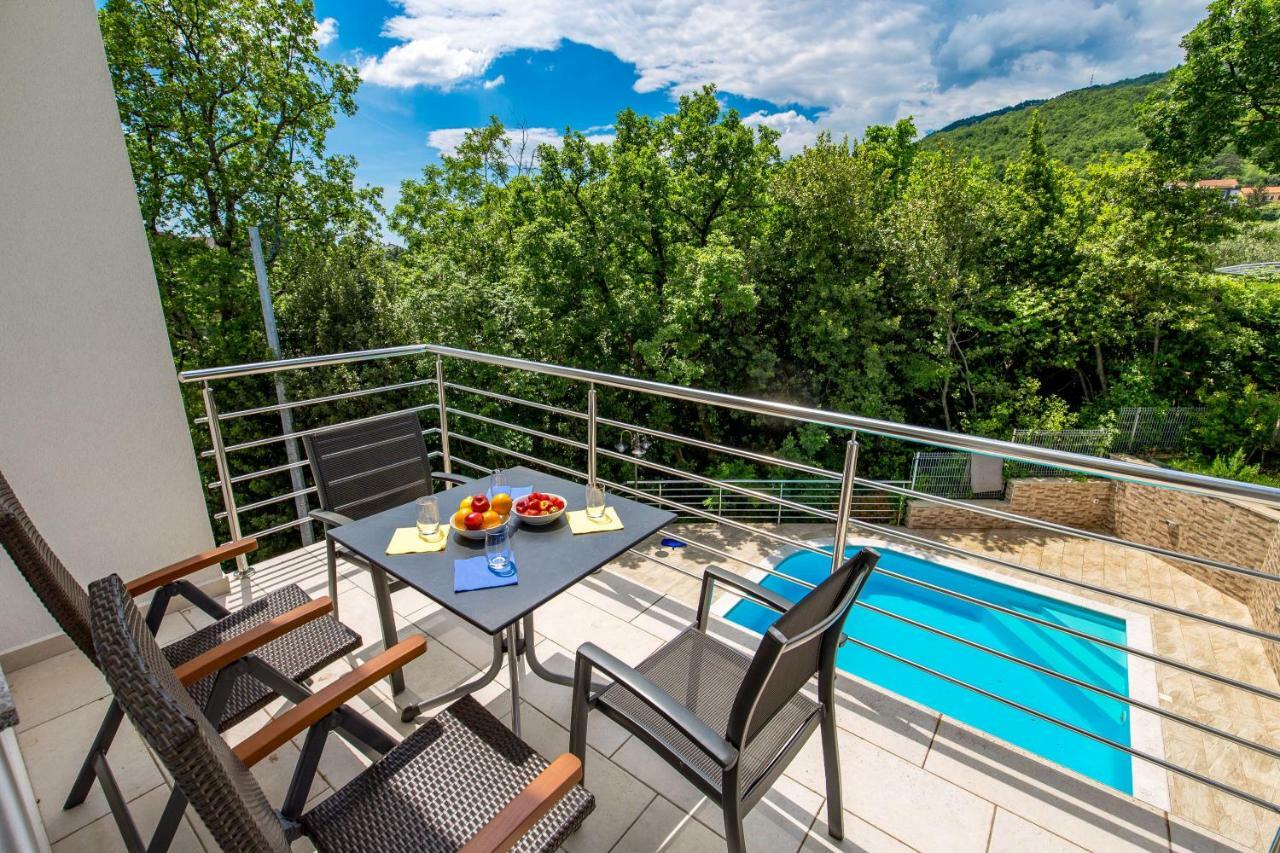 Villa Dragi With Pool, Sauna, & Whirlpool أوباتيا الغرفة الصورة