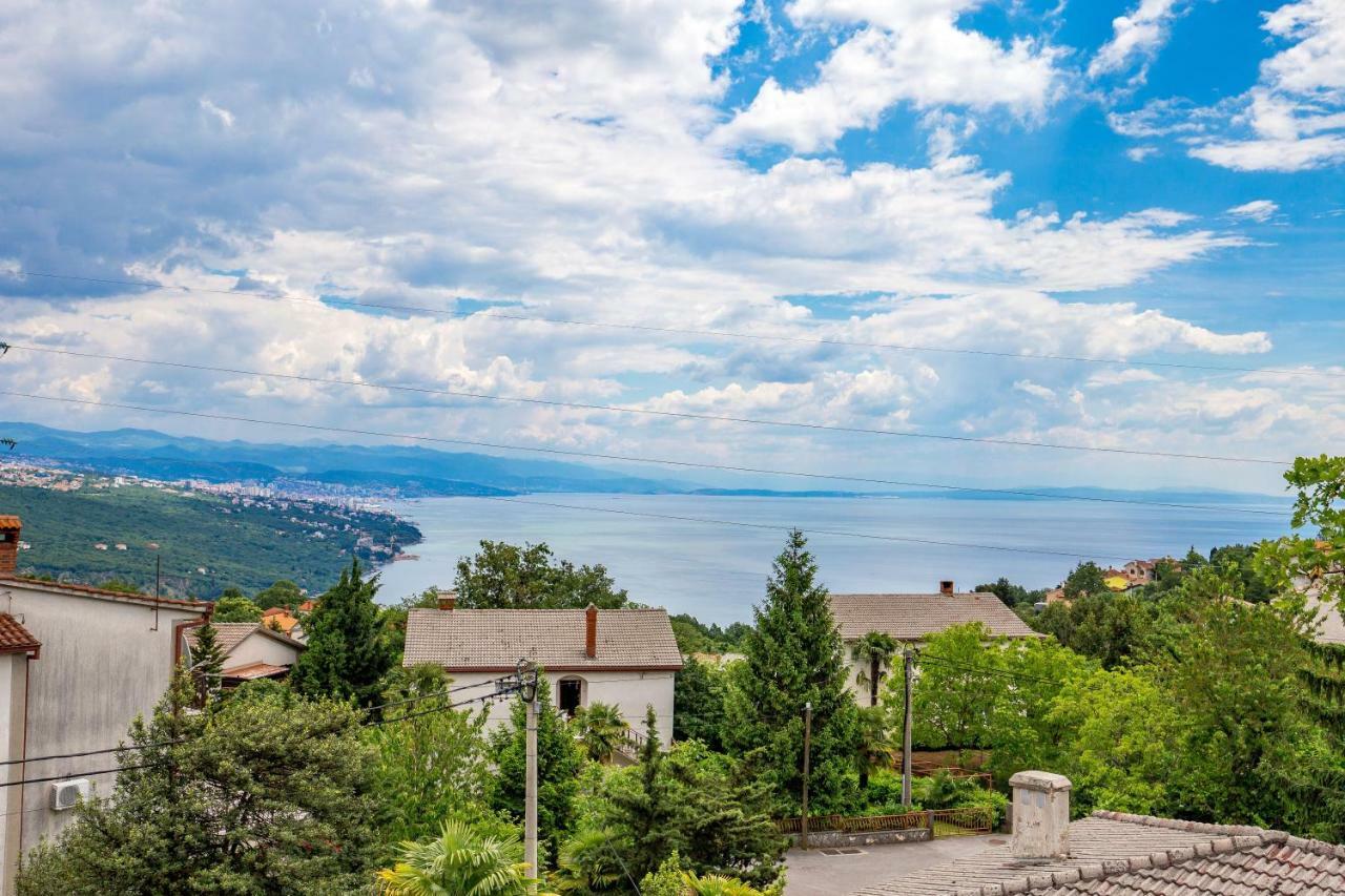 Villa Dragi With Pool, Sauna, & Whirlpool أوباتيا الغرفة الصورة